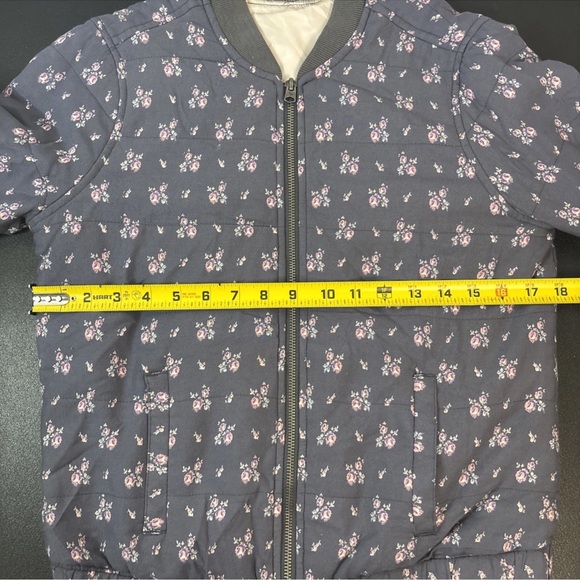 Abercrombie Kids Girl’s Gray Floral Bomber Jacket Quilted Size  XL - Picture 11 of 16